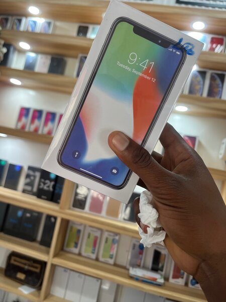 iPhone X