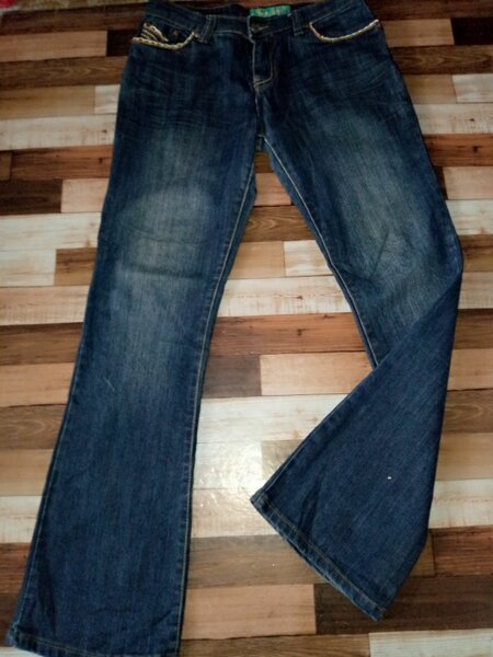 Ladies Thrift Jeans-Waist size 32