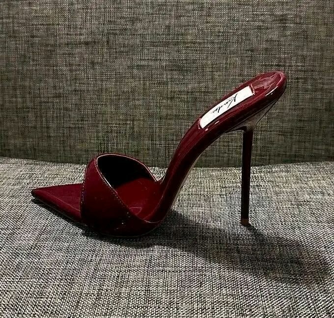 Mules élégantes en cuir bordeaux