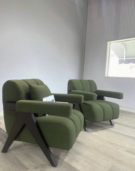 AMEC STUFFING CHAIR