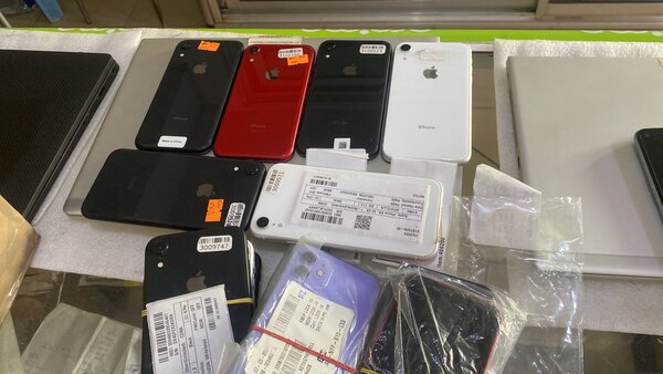 iPhone XR 64