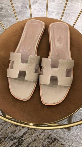 Sandales Plates Beige Élégantes