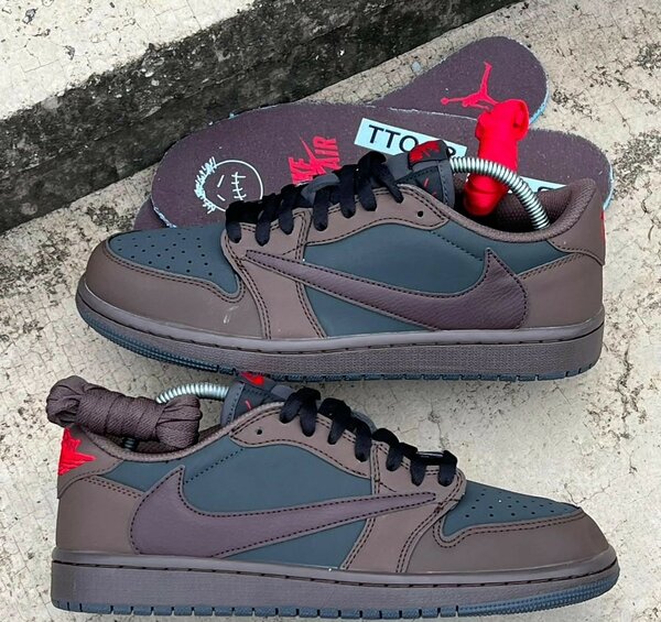 Travis Scott low
