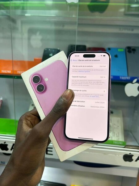 iPhone 16 simple