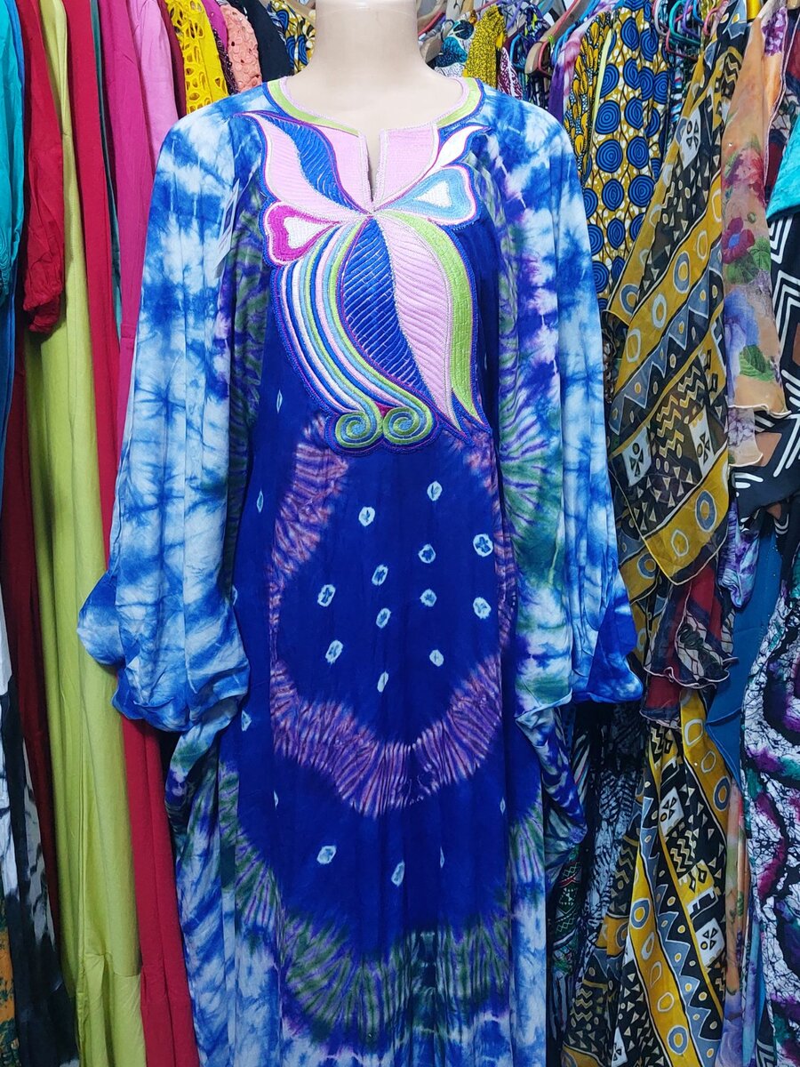 Robe brodée