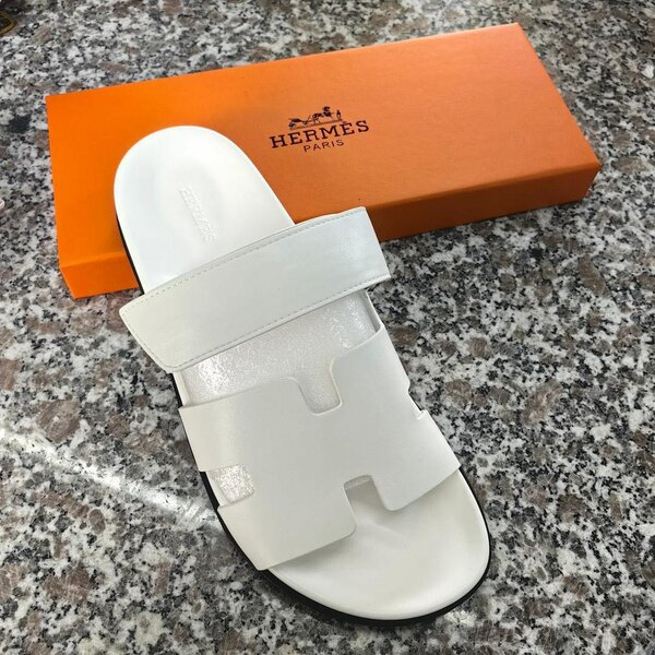 DISPONIBLE