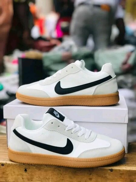 Sneaker