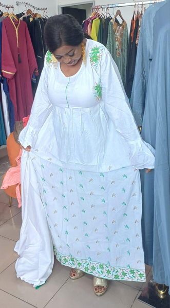 Boubou blanc