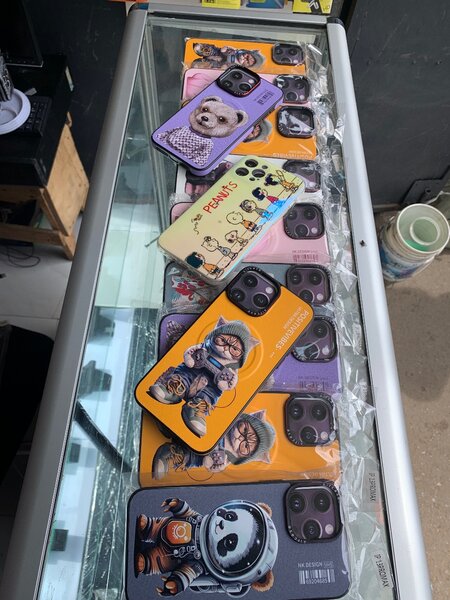 IPHONE AIRCASES