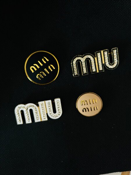 Broches de marque