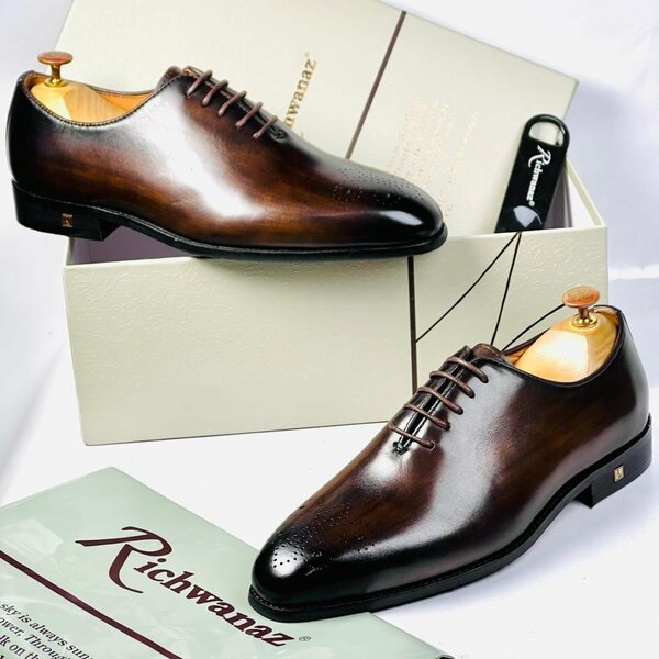 Mens Lace shoe