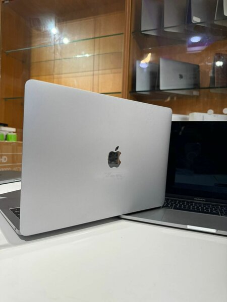 2019 MACBOOK AIR