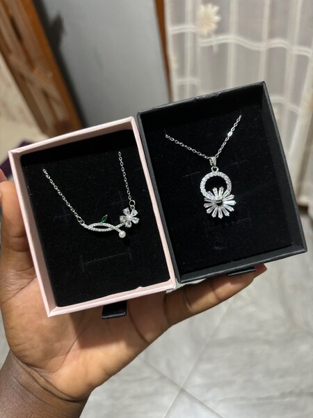 Ladies necklace