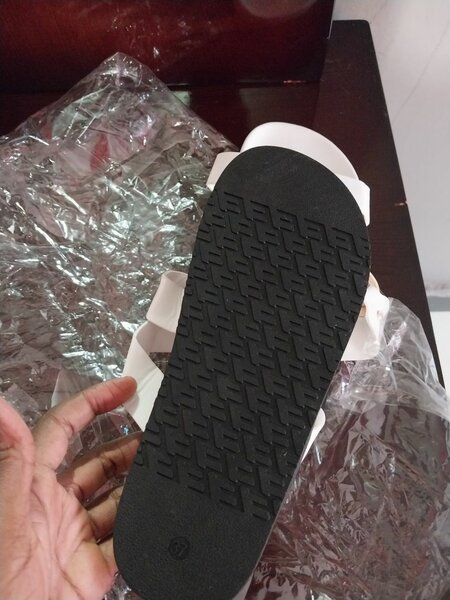 Ladies Zara slides