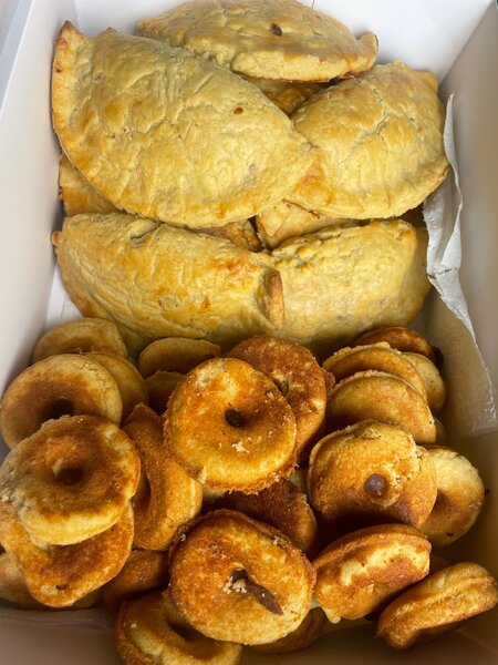 Cakes and pies