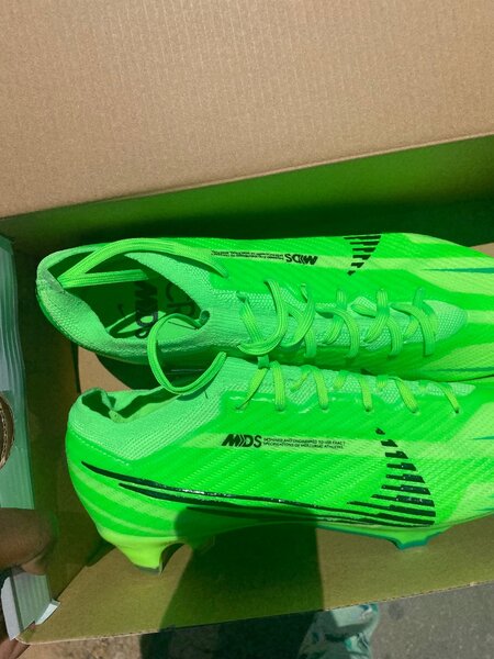 Soccer boots