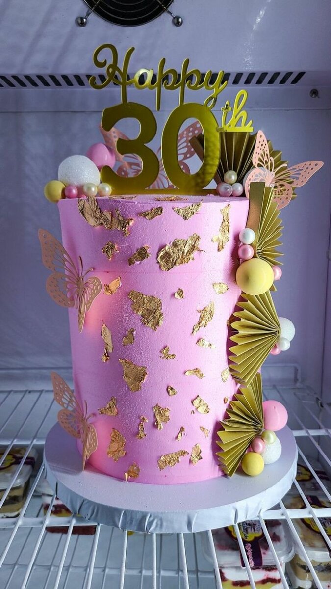 Neat well decorated Cakes