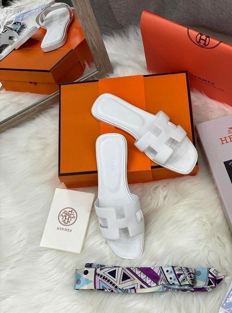 Ladies slippers
