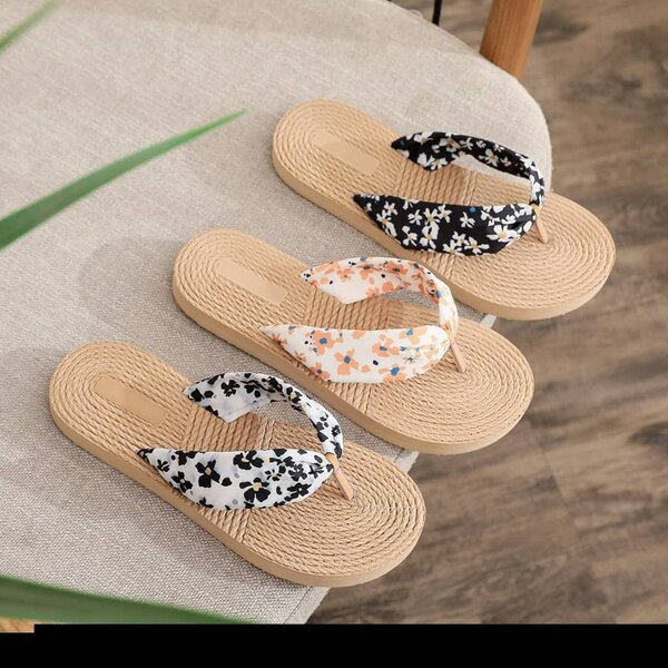 Ladies sandals