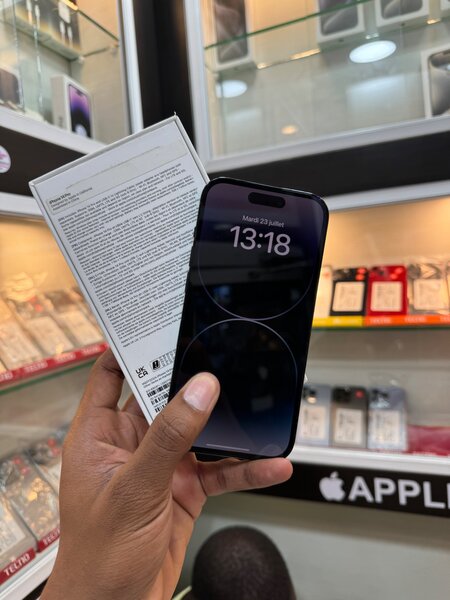 iPhone 14 pro 256go