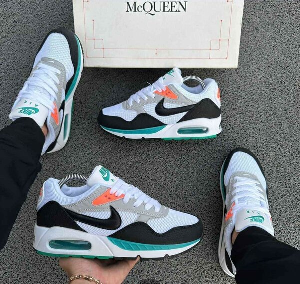 NIKE AIRMAX