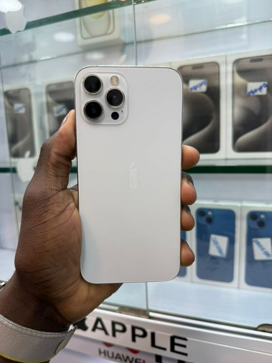 iPhone 12pro max 256Go Sans Face ID