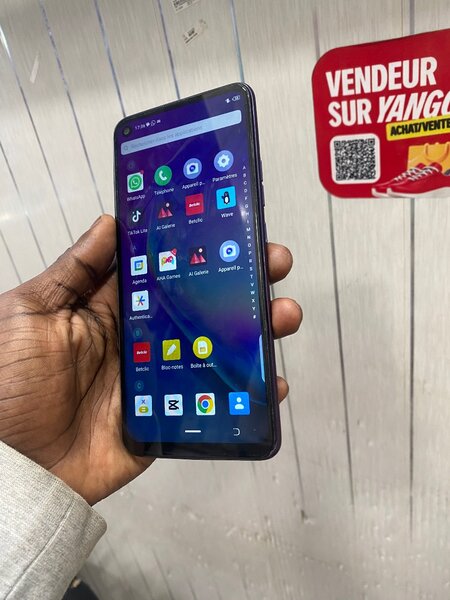 Tecno camon 12