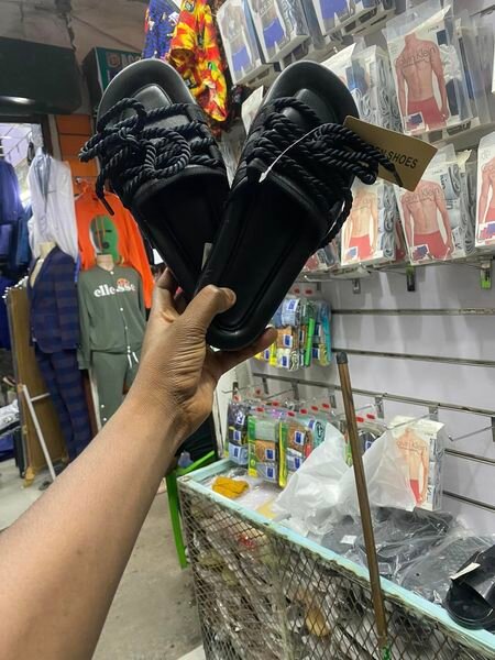black sliders