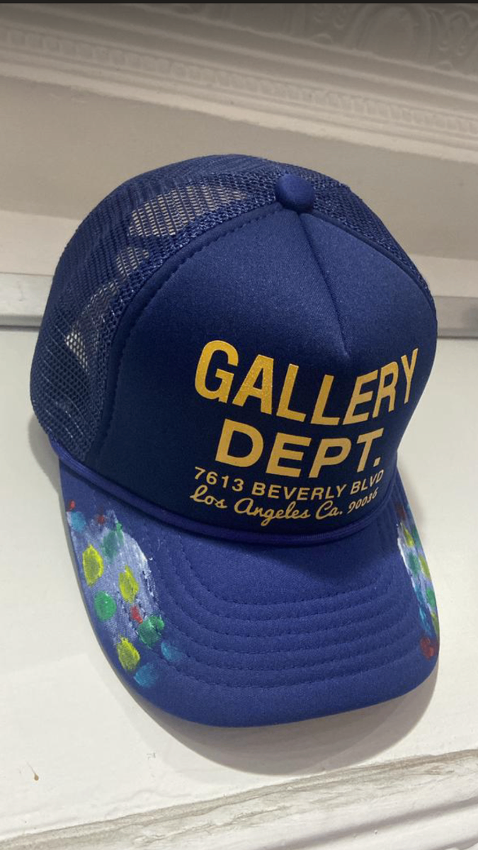 Caps