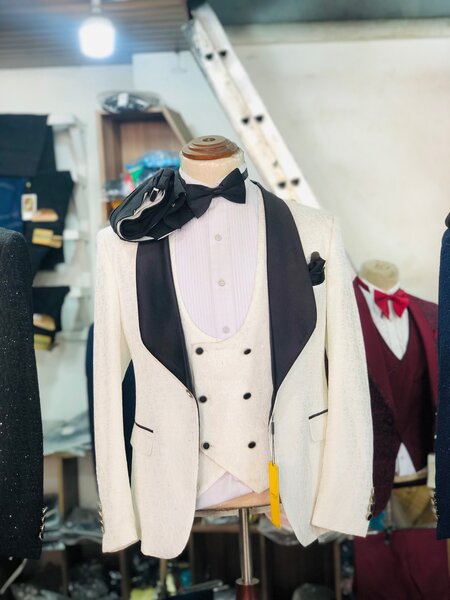 QUALITY MENs SUIT