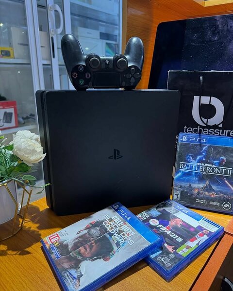 PS4 slim