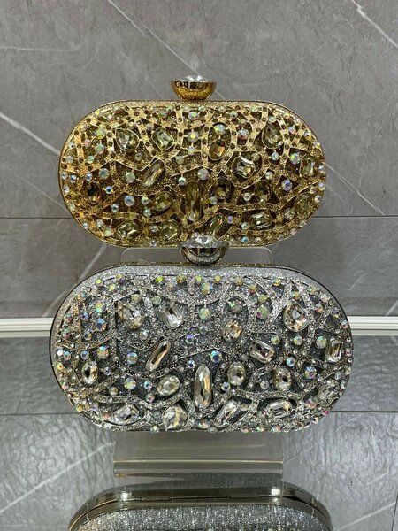 Clutch purse