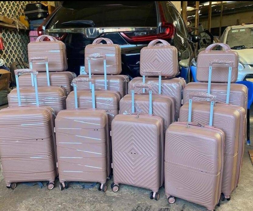 Traveling bag 4 set