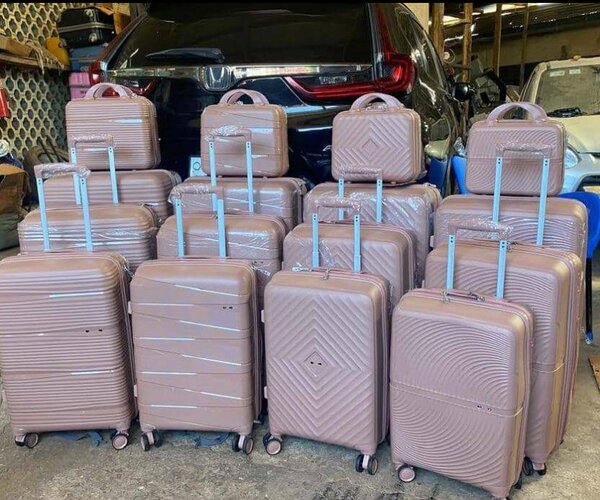 Traveling bag 4 set