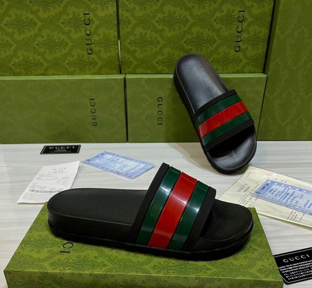 Claquettes Gucci