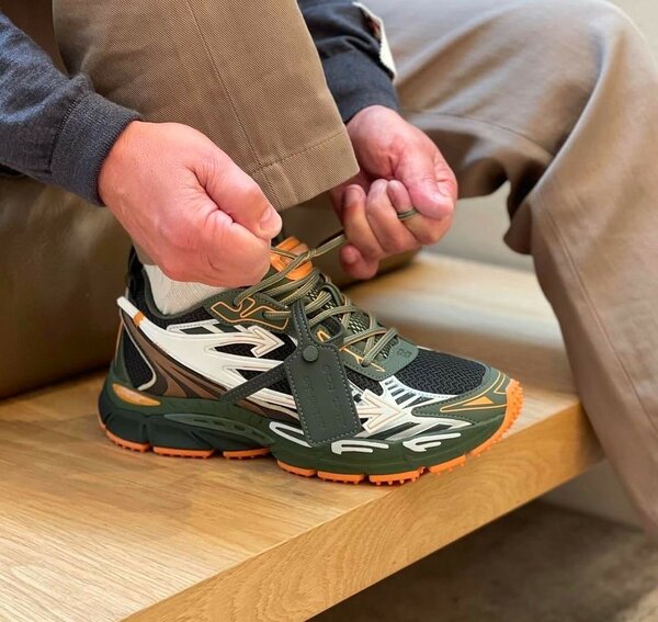 OFF WHITE SNEAKER