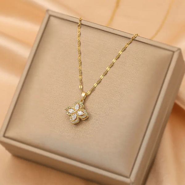 Collier Pendentif Fleur Doré