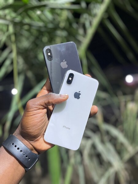 iPhone X