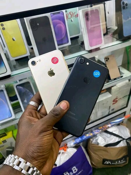 iPhone avec Stockage Différent