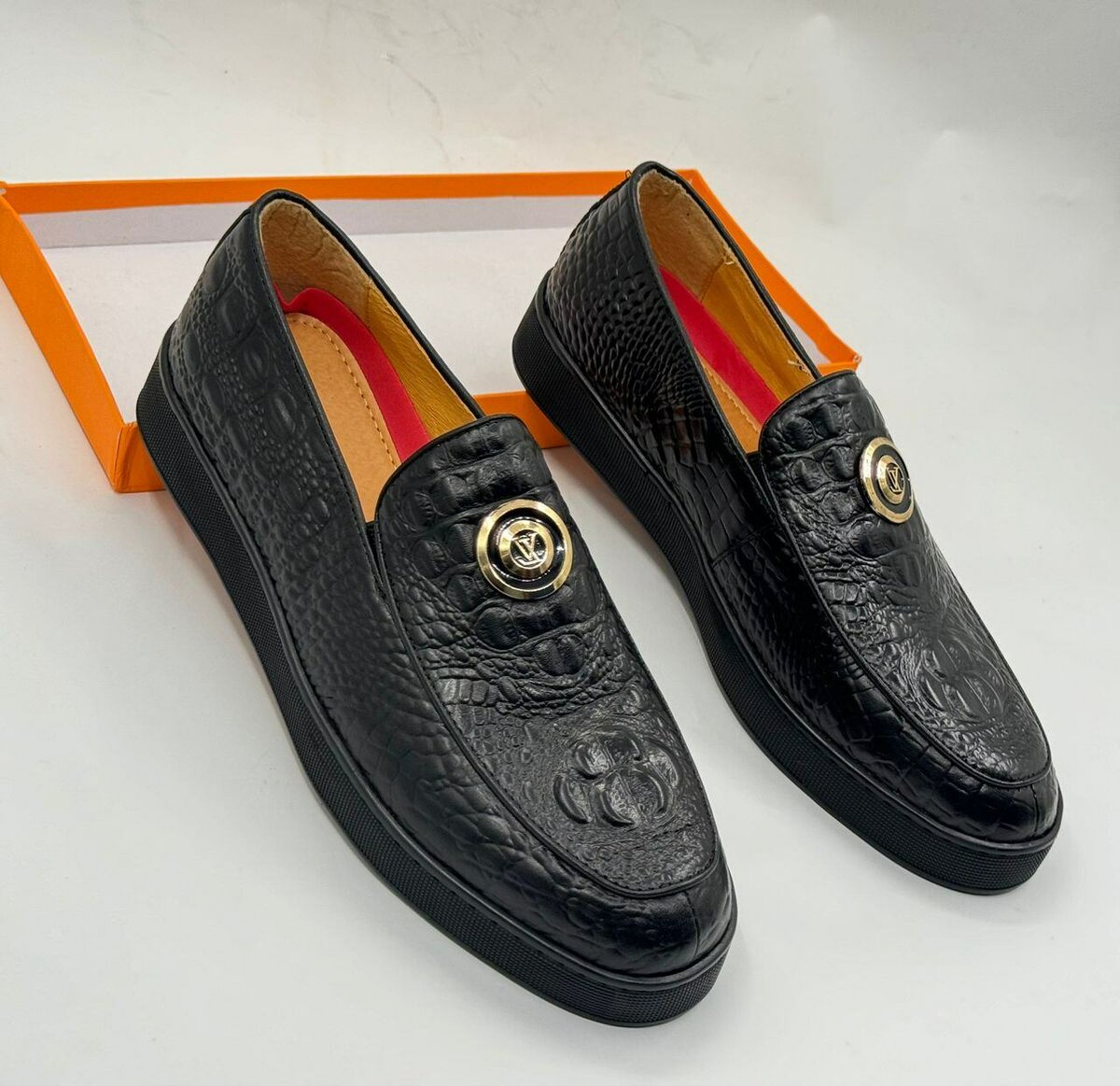 Solid shoes