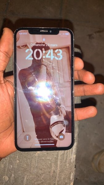iPhone X