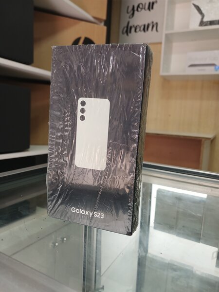 SAMSUNG GALAXY S23