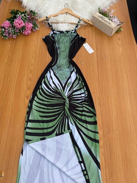 Straight dress