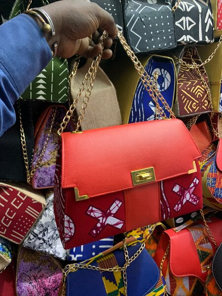 Sacs à mains avec chaînes top modèles