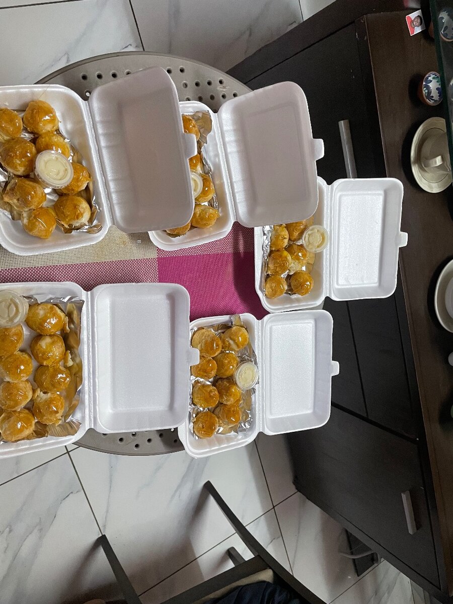 Choux à la crème anglaise