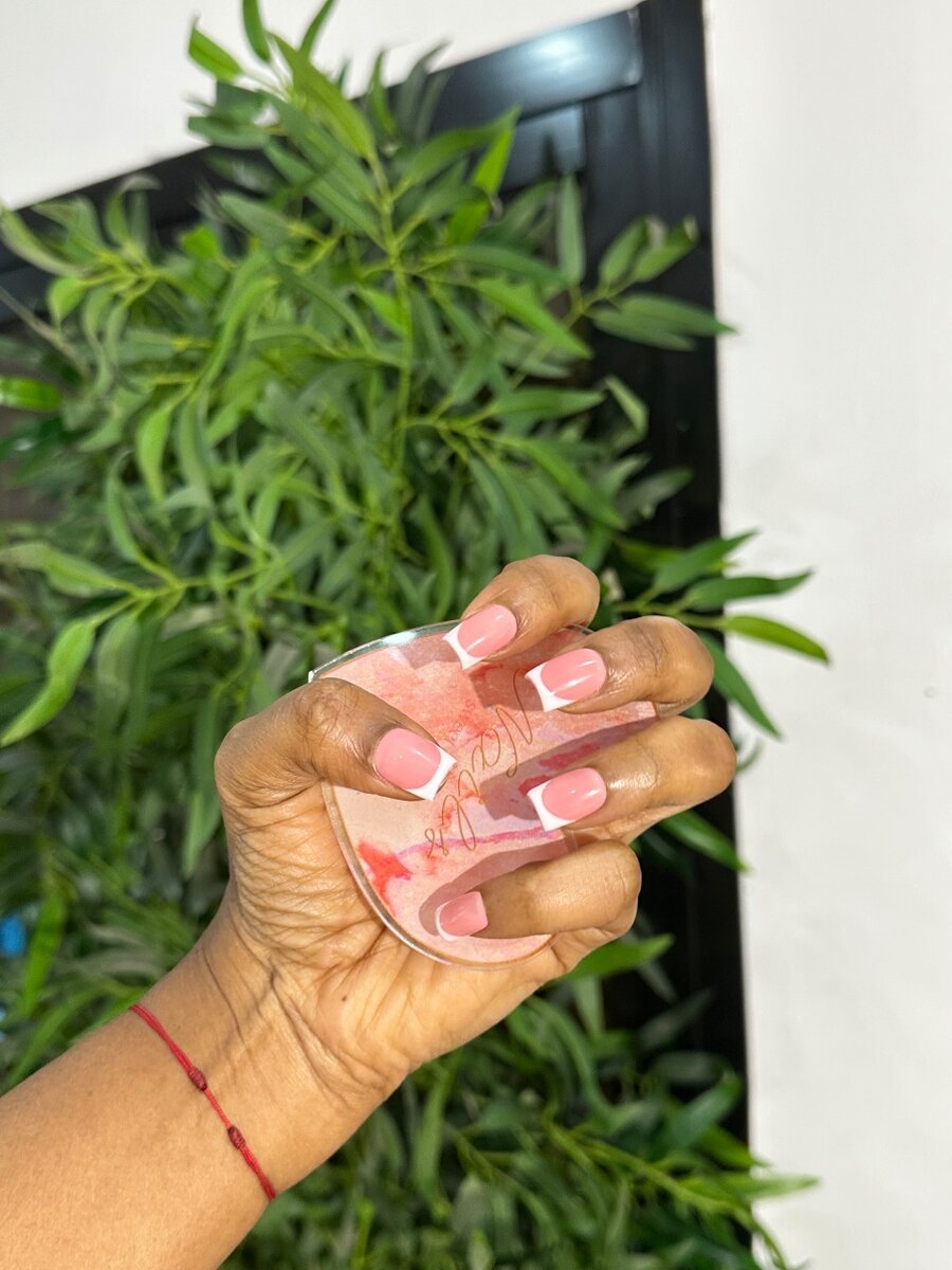 Press on nail