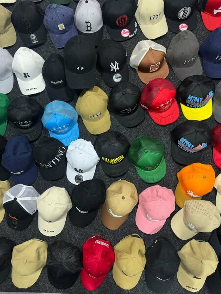 3 Casquettes à