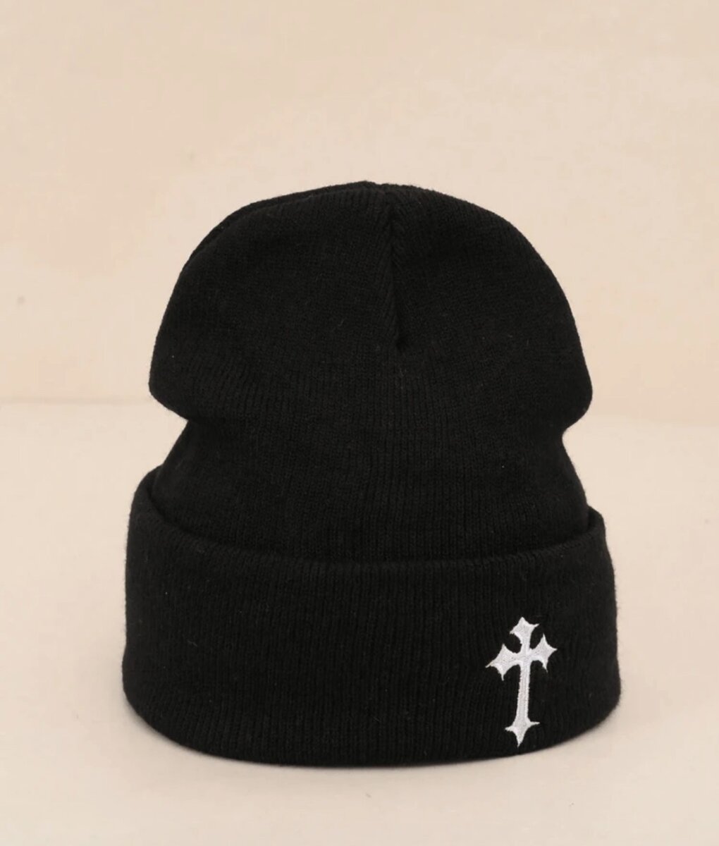 Bonnet en laine avec croix