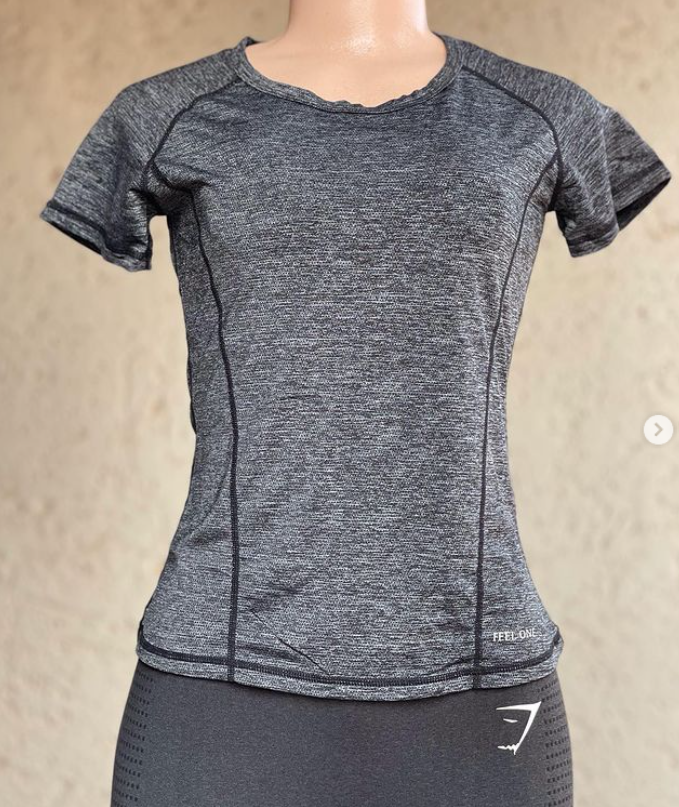 T-shirt grey