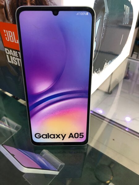 Samsung galaxy A05